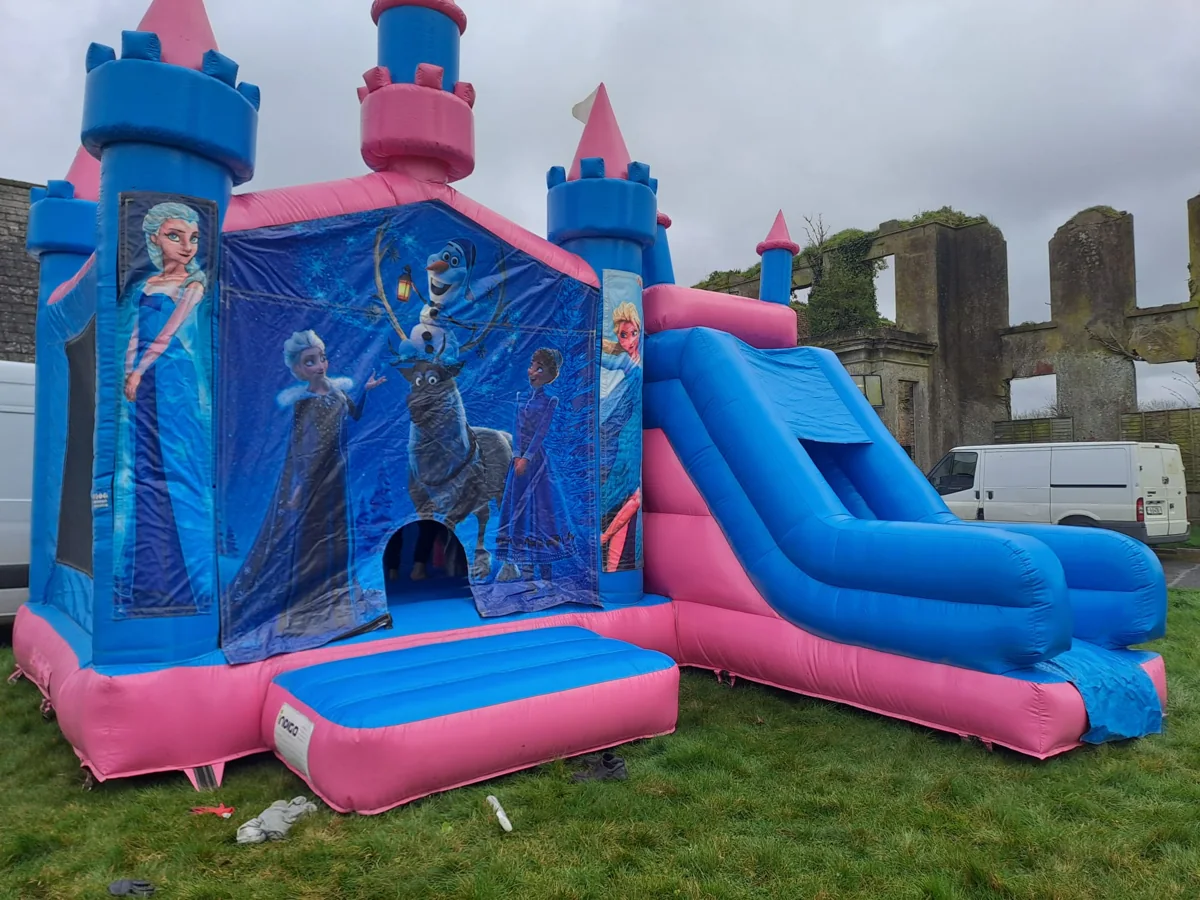 Elsas Frozen Castle